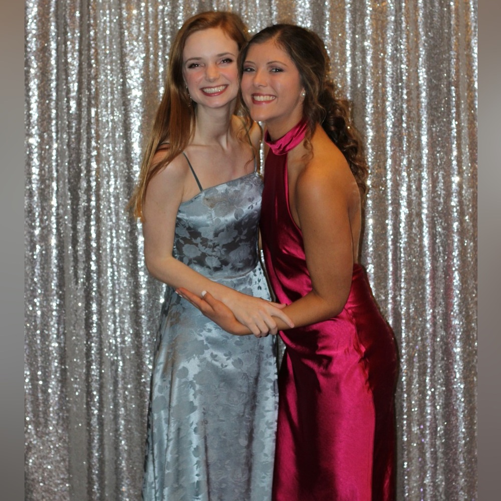 HALTER FORMAL DRESS - Picture 2 of 3